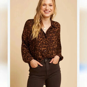 Jen’s Pirate Booty North Bay Leopard Print Button Up High Low Oversized Small